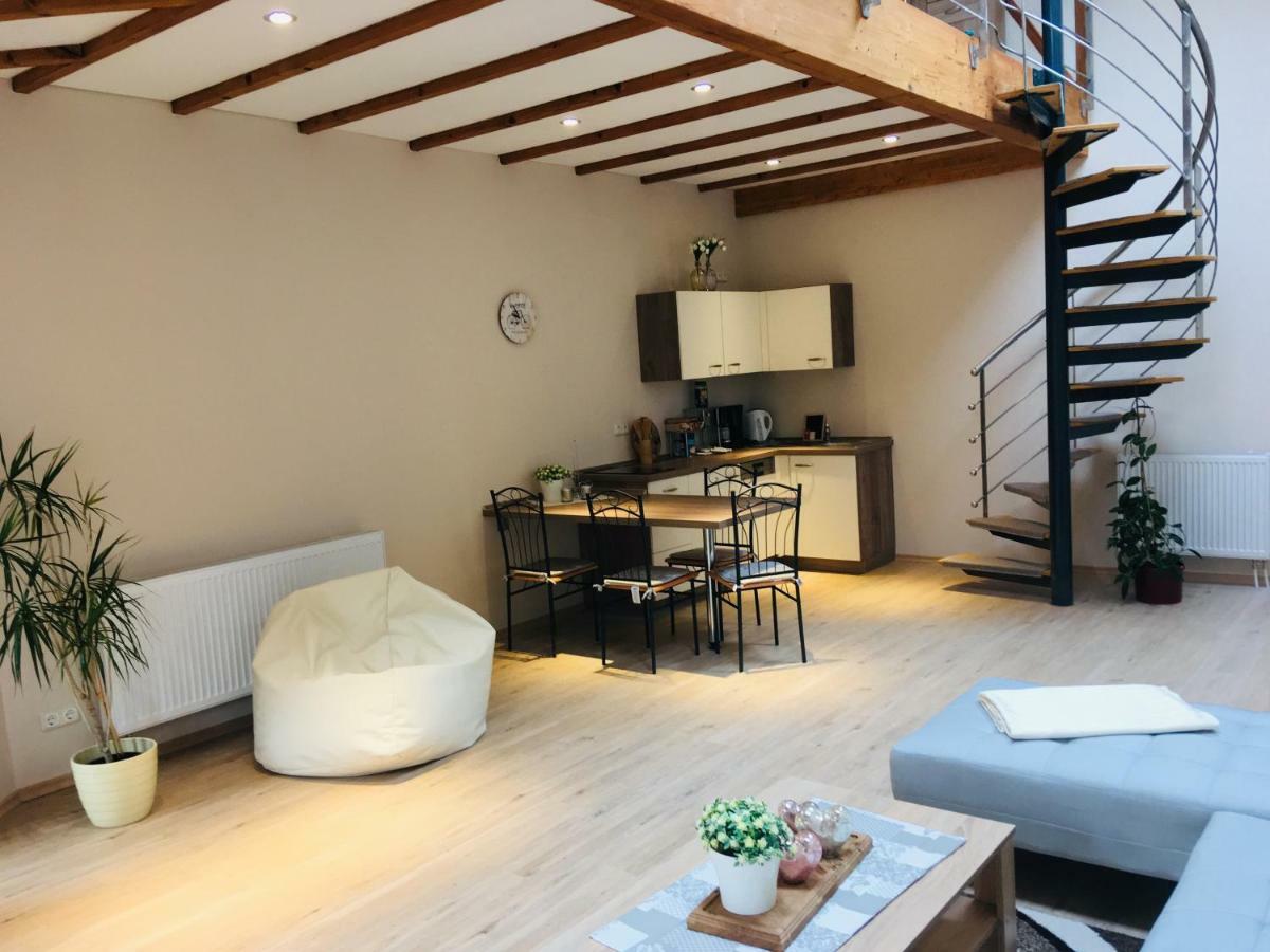 Ferienwohnung Am Nuerburgring/Wintersport Arft Acht 外观 照片